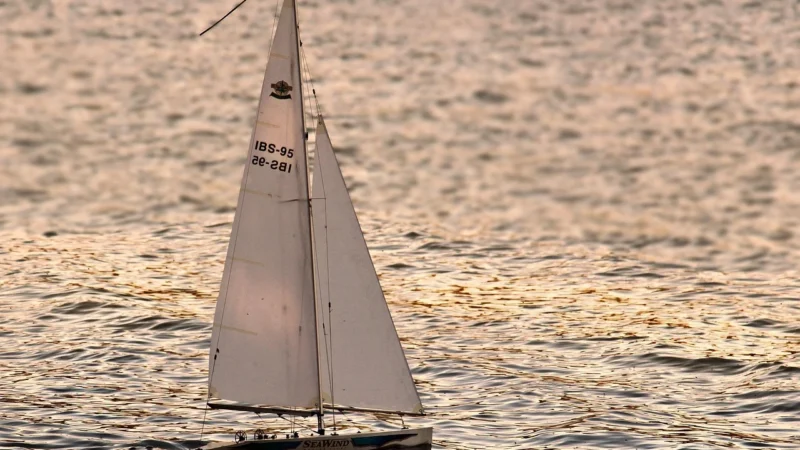 Tagessegeln neu erleben: Wie Hubkiele den Yachting-Sport revolutionieren